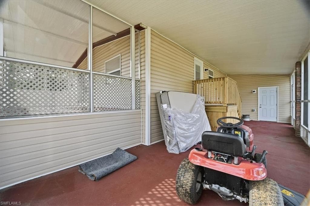 2425 Case LN, NORTH FORT MYERS FL 33917-18