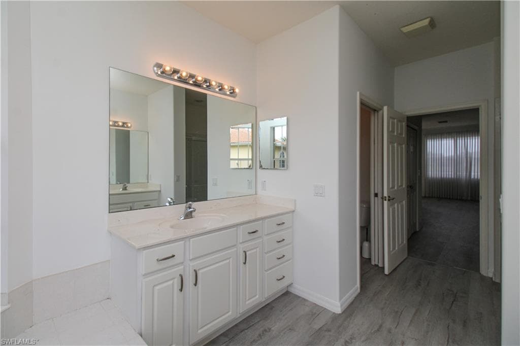 3927 Aurora CT, NAPLES FL 34116-16