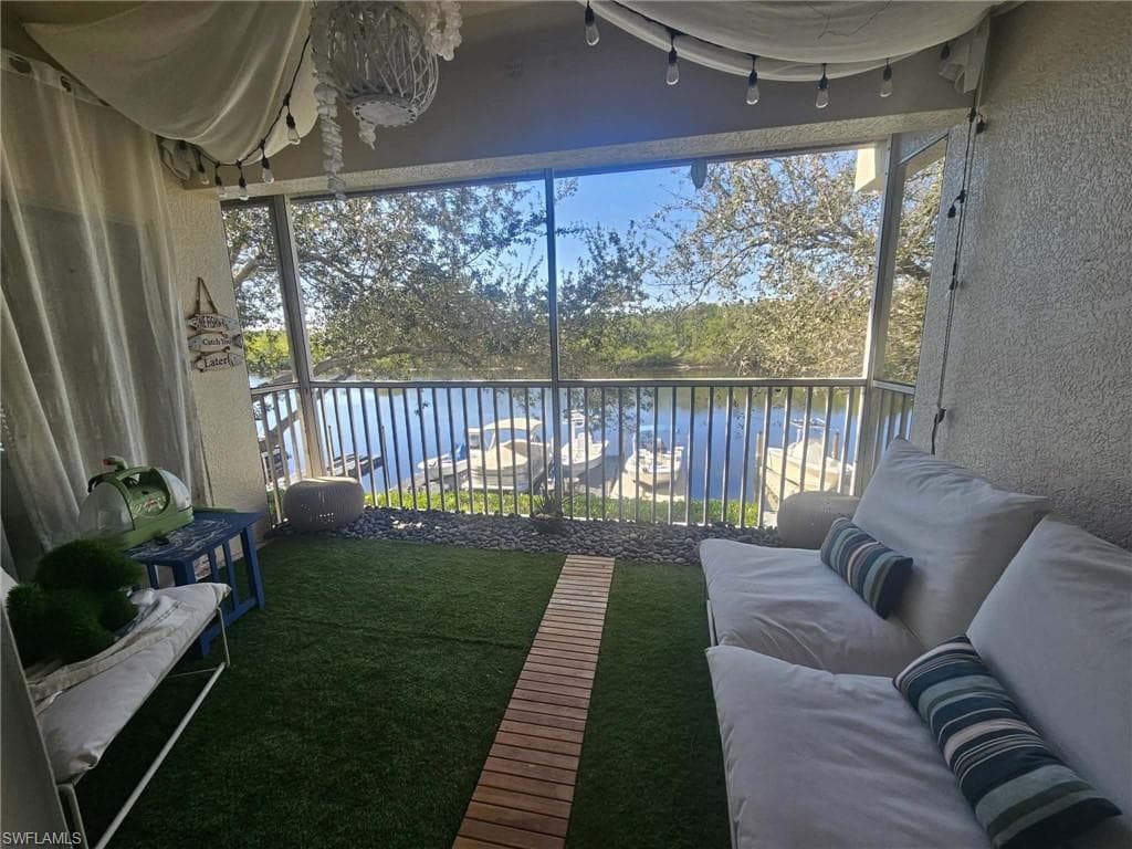 266 Newport DR # 310, NAPLES FL 34114-16