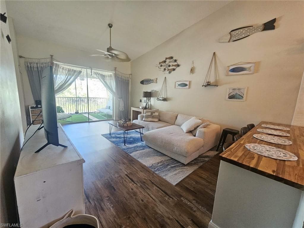 266 Newport DR # 310, NAPLES FL 34114-6
