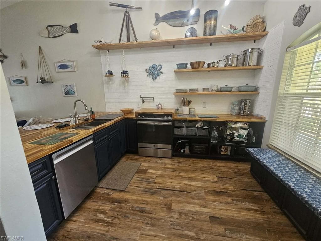 266 Newport DR # 310, NAPLES FL 34114-4