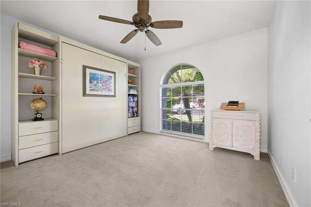 945 Moon Lake DR, NAPLES FL 34104-22