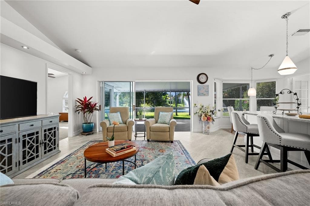 945 Moon Lake DR, NAPLES FL 34104-10