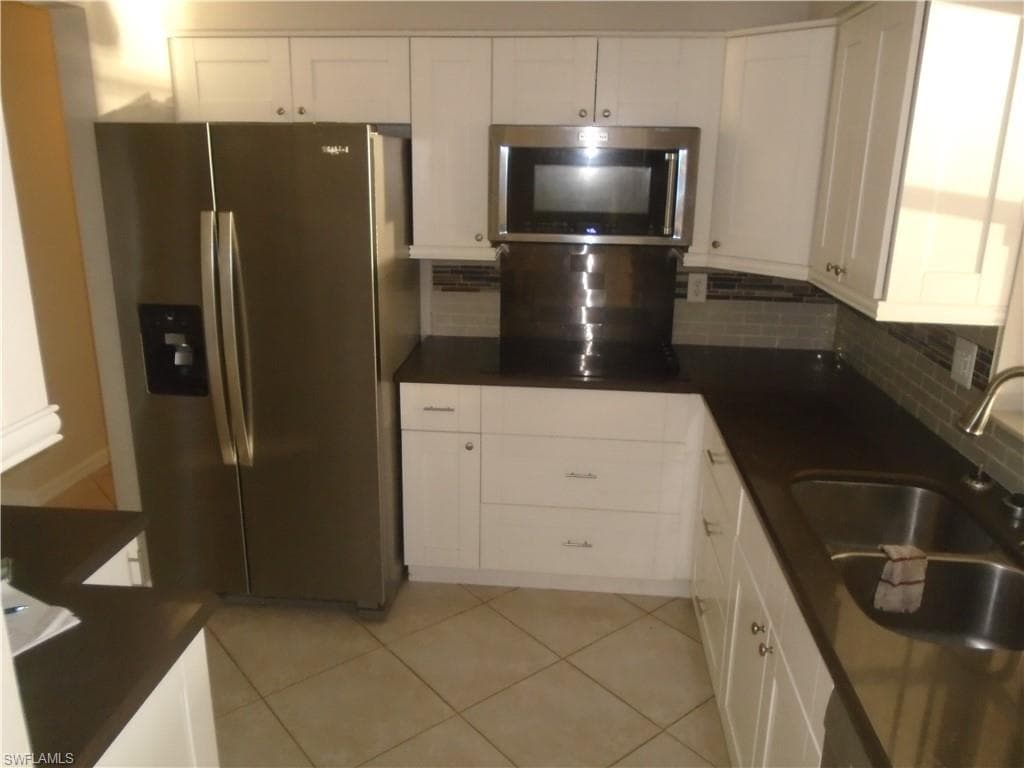991 April LN, NORTH FORT MYERS FL 33903-3