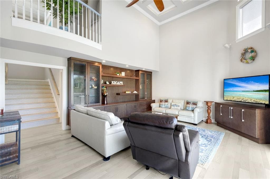 1111 Schooner PL, SANIBEL FL 33957-6