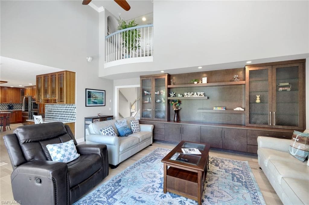 1111 Schooner PL, SANIBEL FL 33957-8