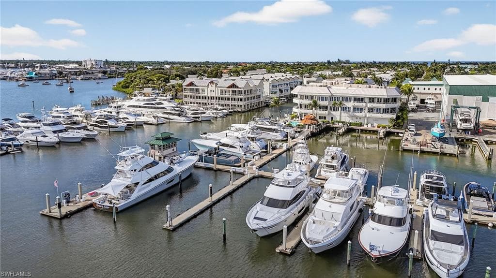 909 10th ST S # 204, NAPLES FL 34102-22