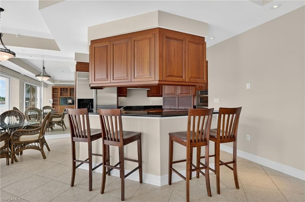 909 10th ST S # 204, NAPLES FL 34102-11