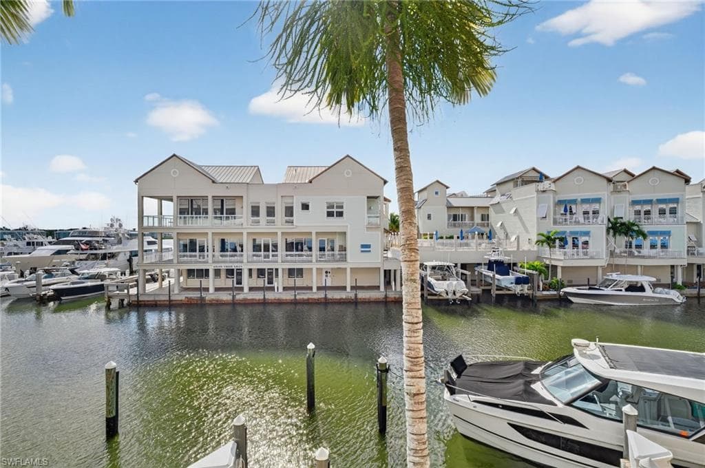 909 10th ST S # 204, NAPLES FL 34102-31