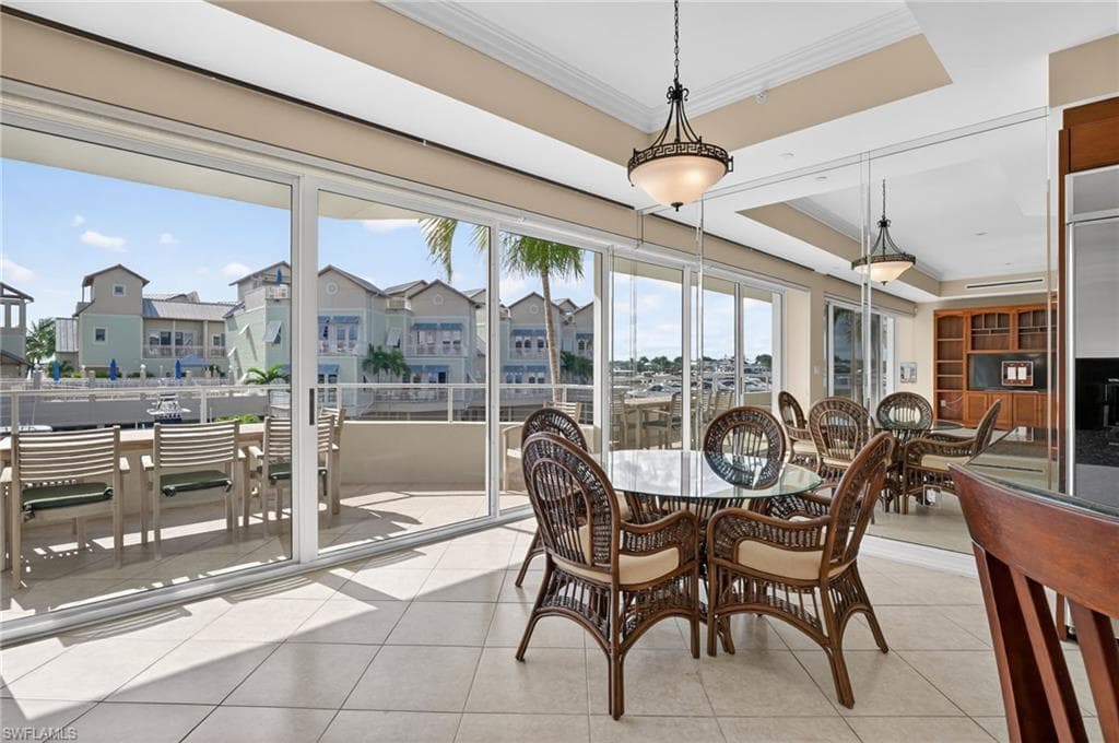 909 10th ST S # 204, NAPLES FL 34102-8