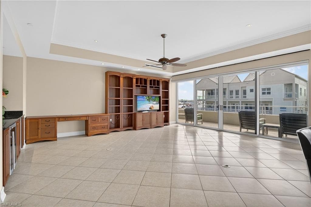 909 10th ST S # 204, NAPLES FL 34102-43