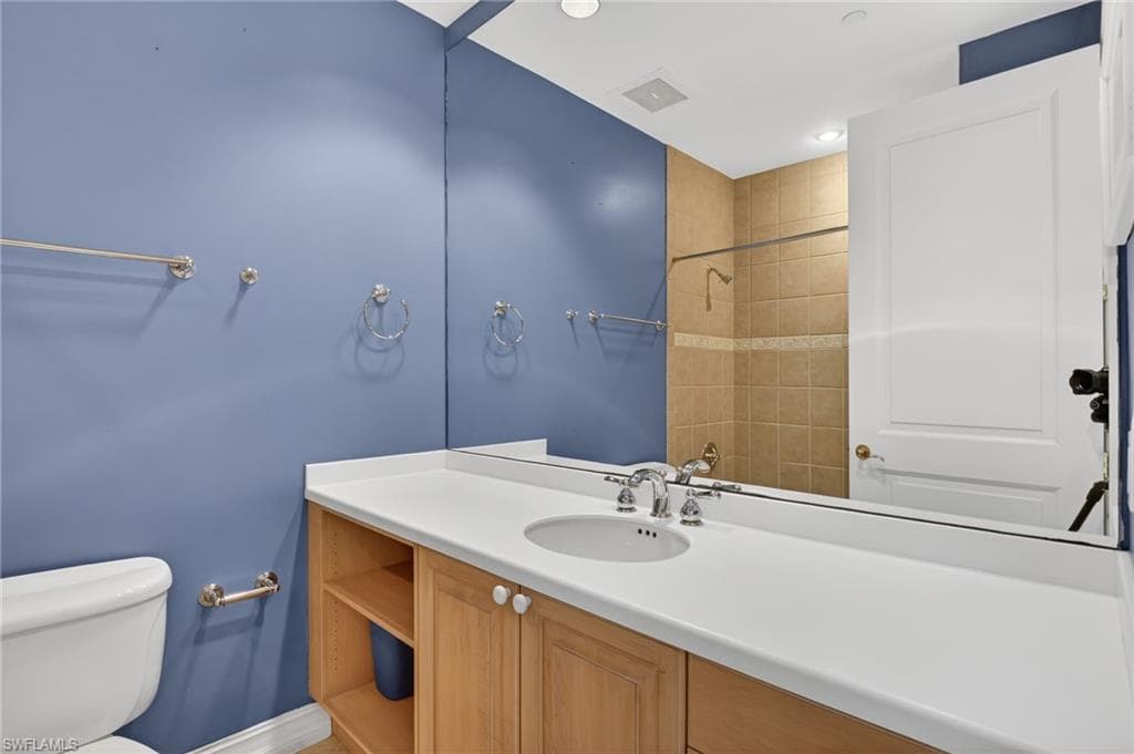 909 10th ST S # 204, NAPLES FL 34102-34