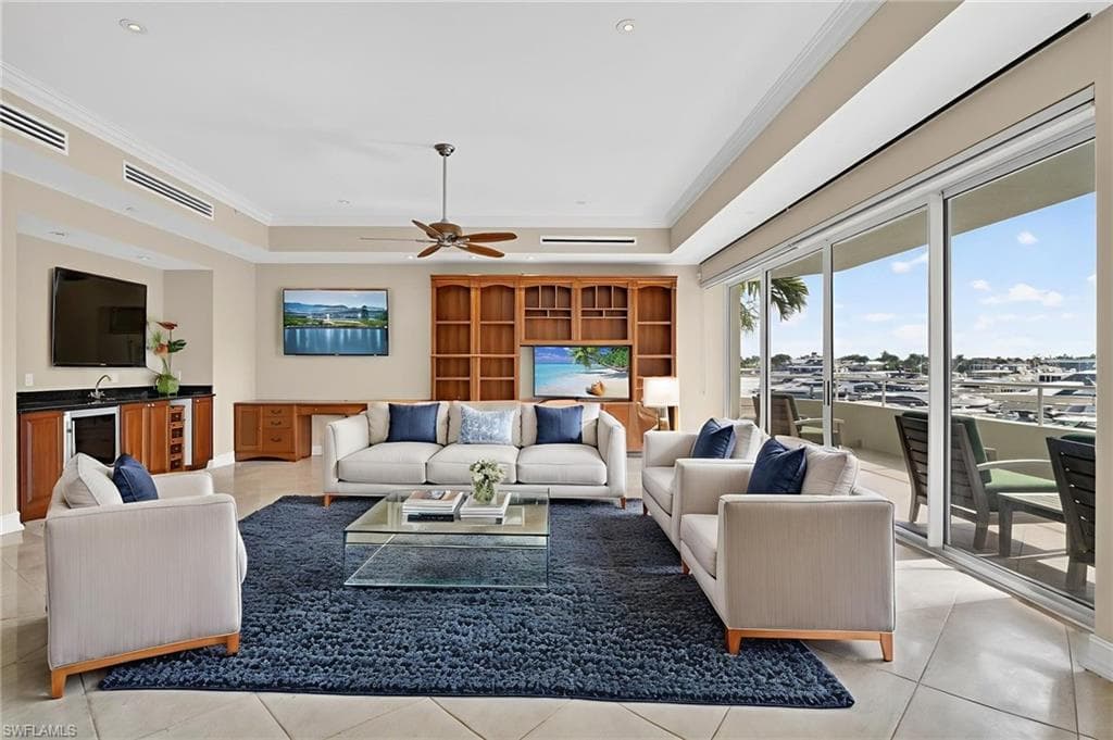 909 10th ST S # 204, NAPLES FL 34102-3