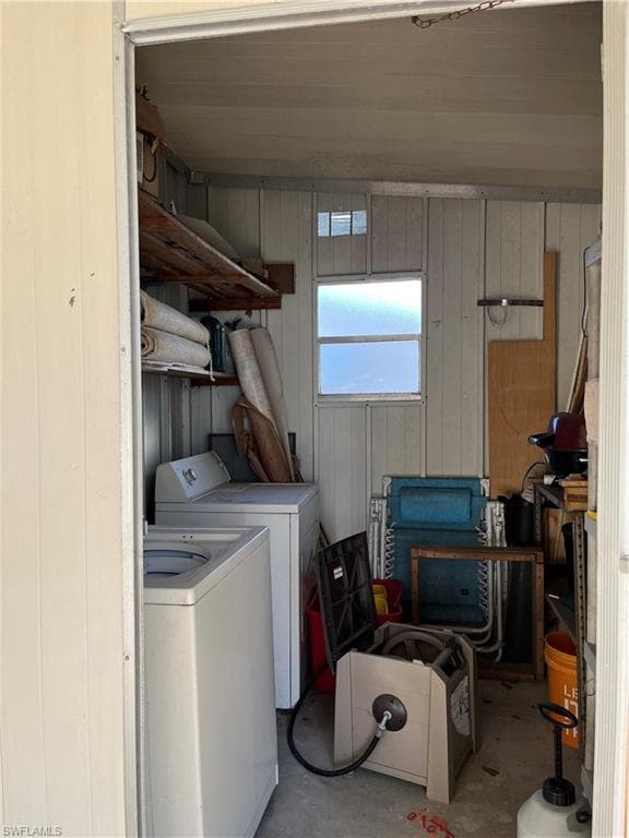 65 Sunset CIR, NORTH FORT MYERS FL 33903-21