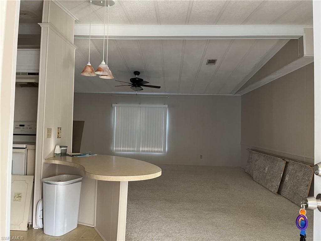 65 Sunset CIR, NORTH FORT MYERS FL 33903-6