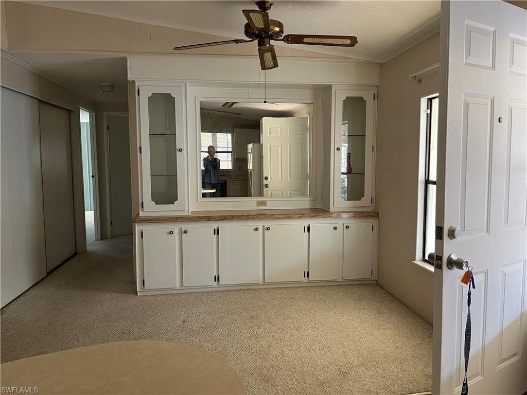 65 Sunset CIR, NORTH FORT MYERS FL 33903-8