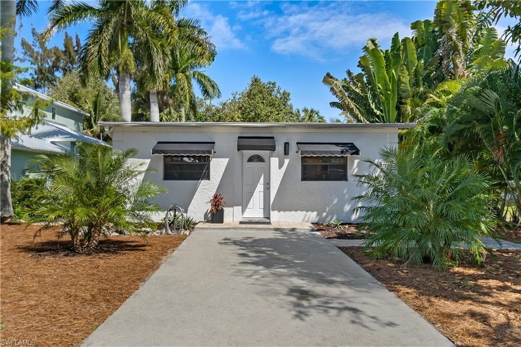 3275 Cottage Grove AVE, NAPLES FL 34112-1