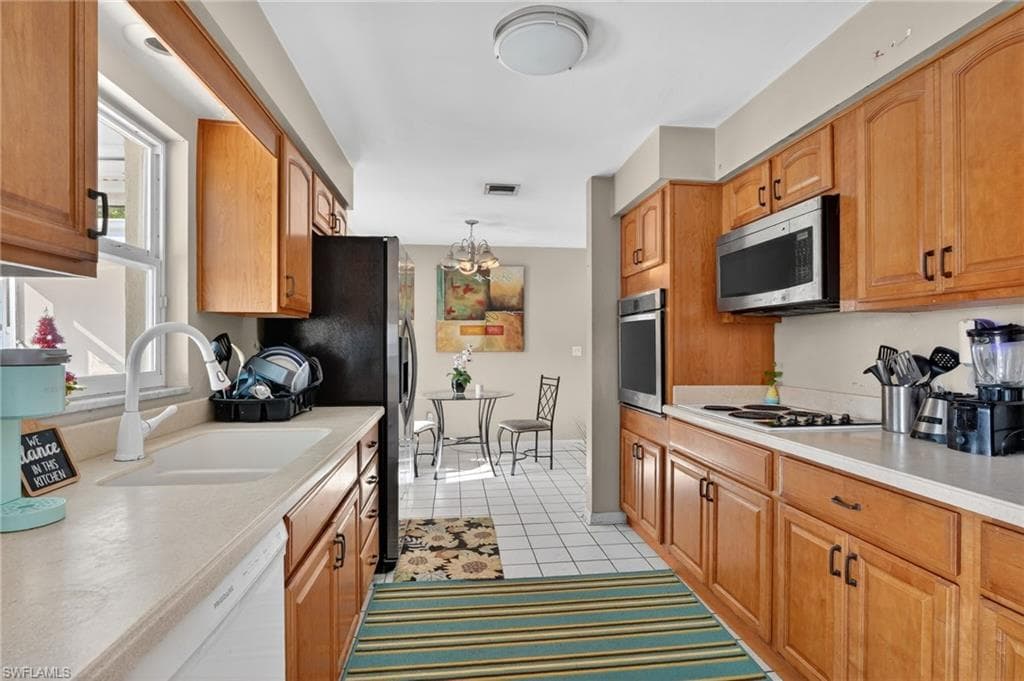 1718 SE 29th LN, CAPE CORAL FL 33904-11