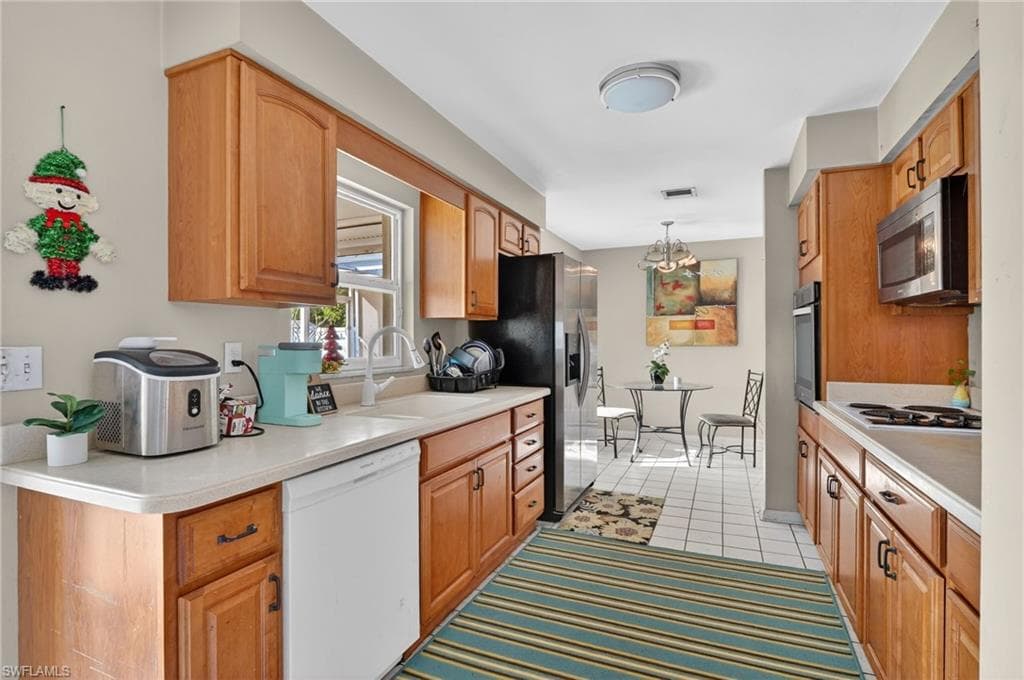 1718 SE 29th LN, CAPE CORAL FL 33904-10