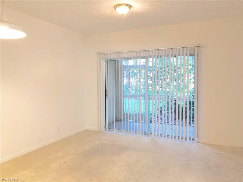 8073 Pacific Beach DR, FORT MYERS FL 33966-4