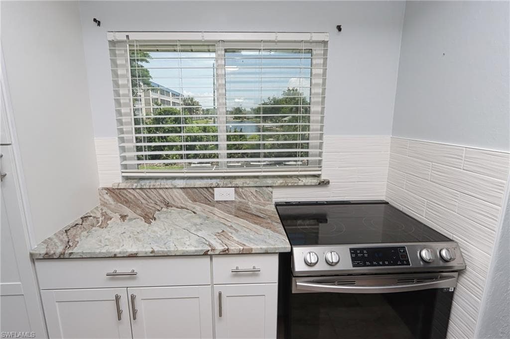 8109 Country RD # 201, FORT MYERS FL 33919-9