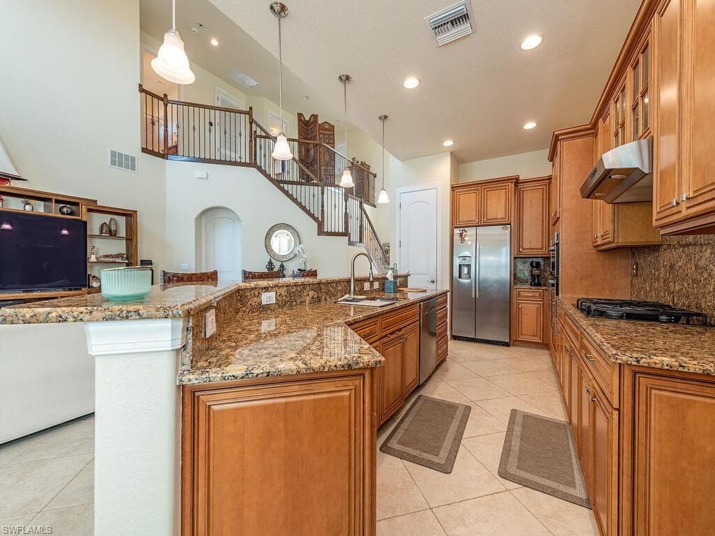 7810 Martino CIR, NAPLES FL 34112-5