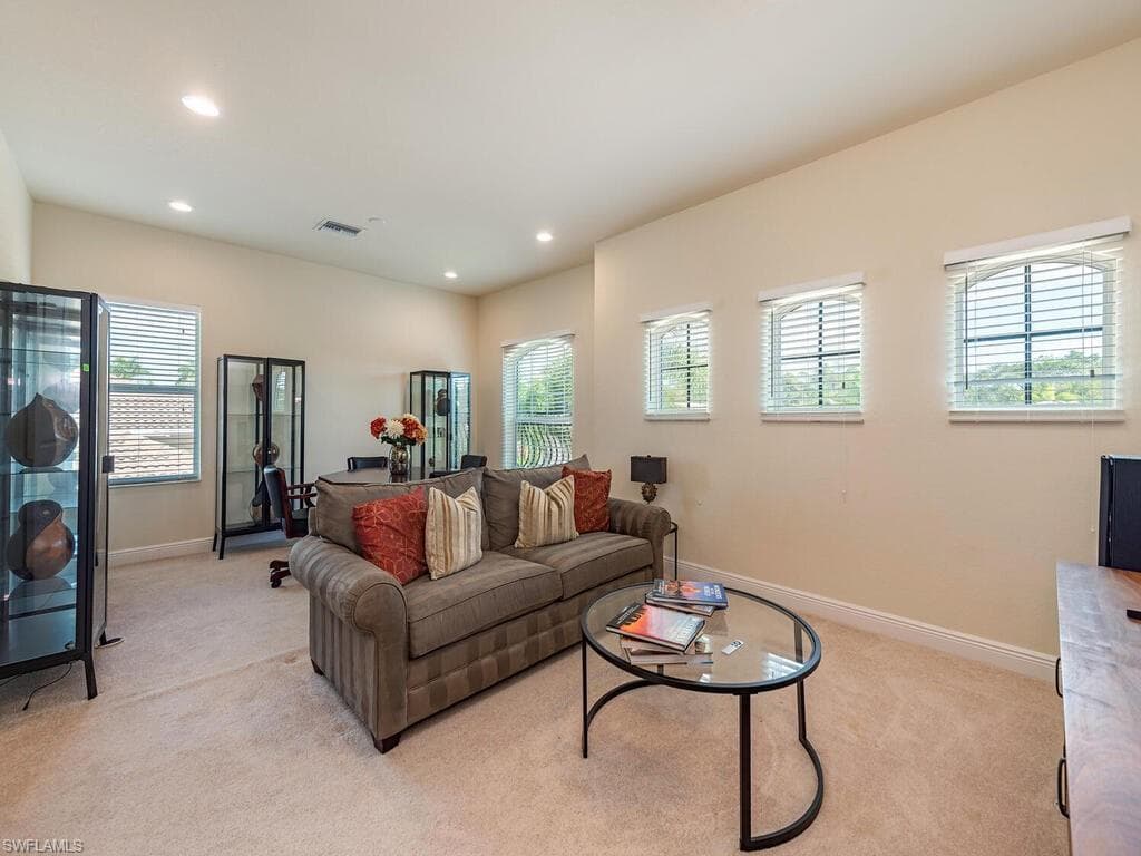 7810 Martino CIR, NAPLES FL 34112-23