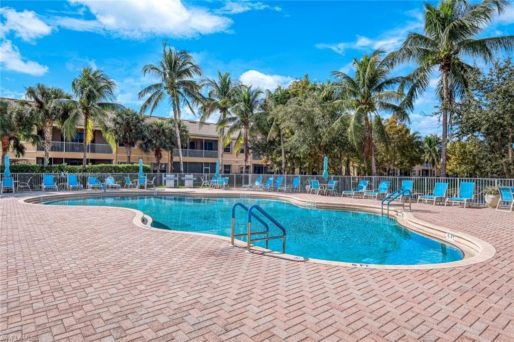 6100 Jonathans Bay CIR # 302, FORT MYERS FL 33908-24