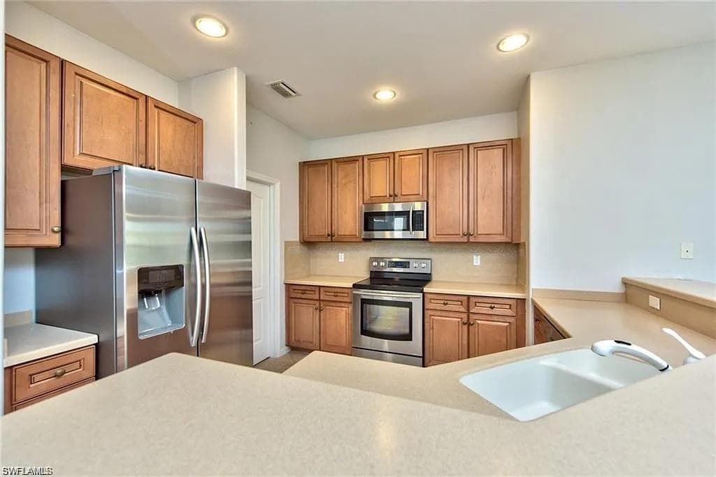 8302 Laurel Lakes WAY, NAPLES FL 34119-4