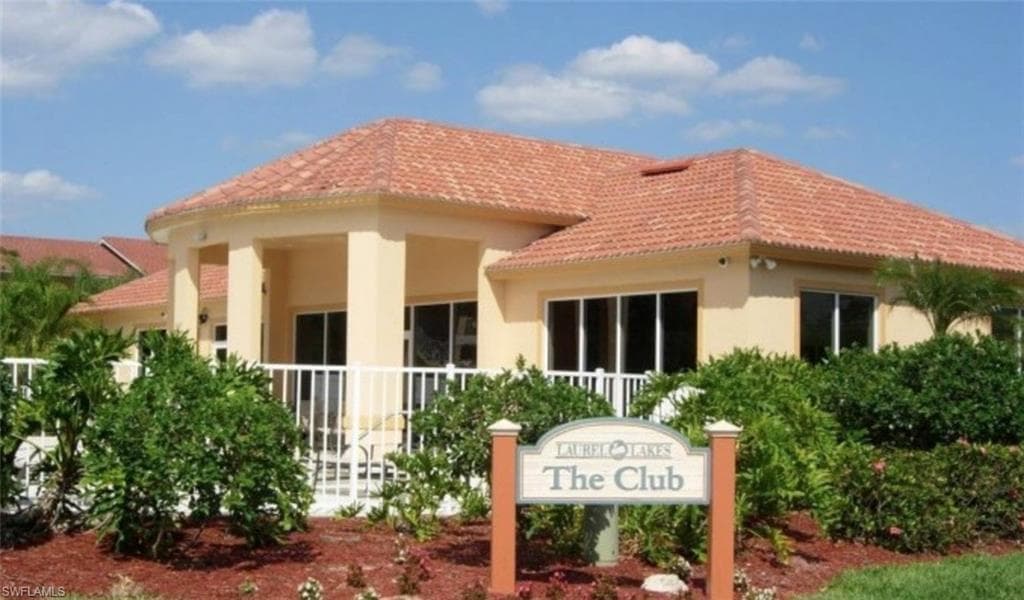 8302 Laurel Lakes WAY, NAPLES FL 34119-8