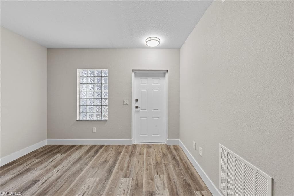 8423 Bernwood Cove LOOP # 405, FORT MYERS FL 33966-10