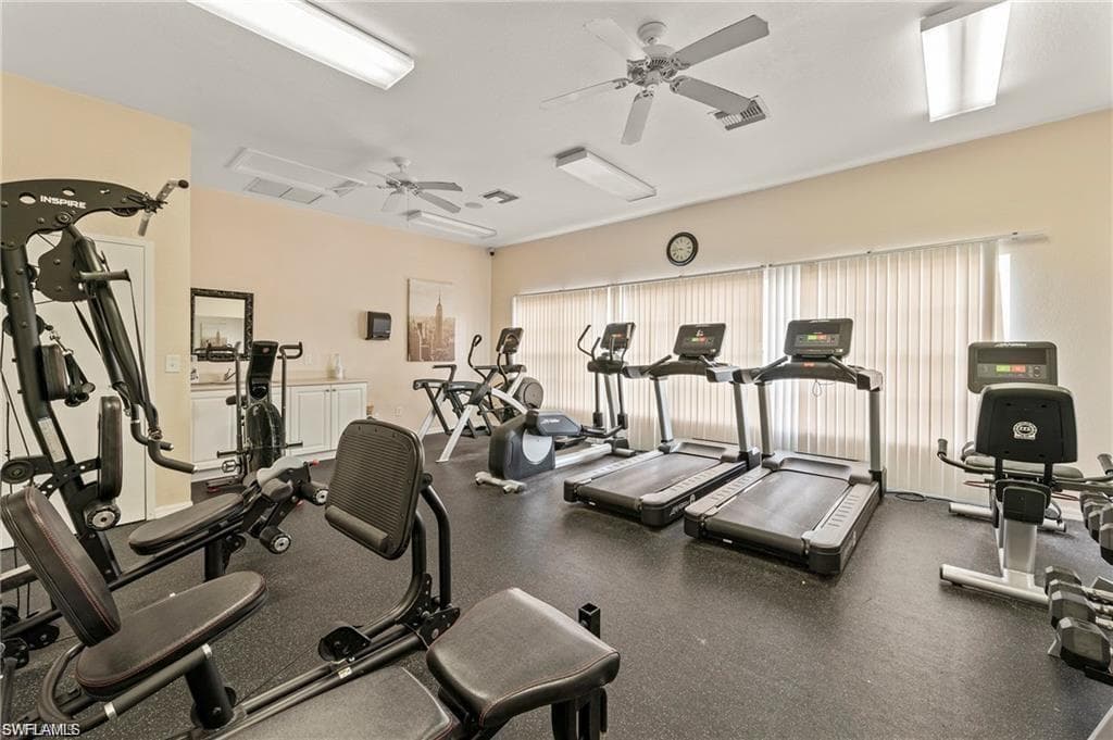 8423 Bernwood Cove LOOP # 405, FORT MYERS FL 33966-24