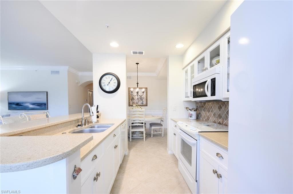 8555 Naples Heritage DR # 216, NAPLES FL 34112-12