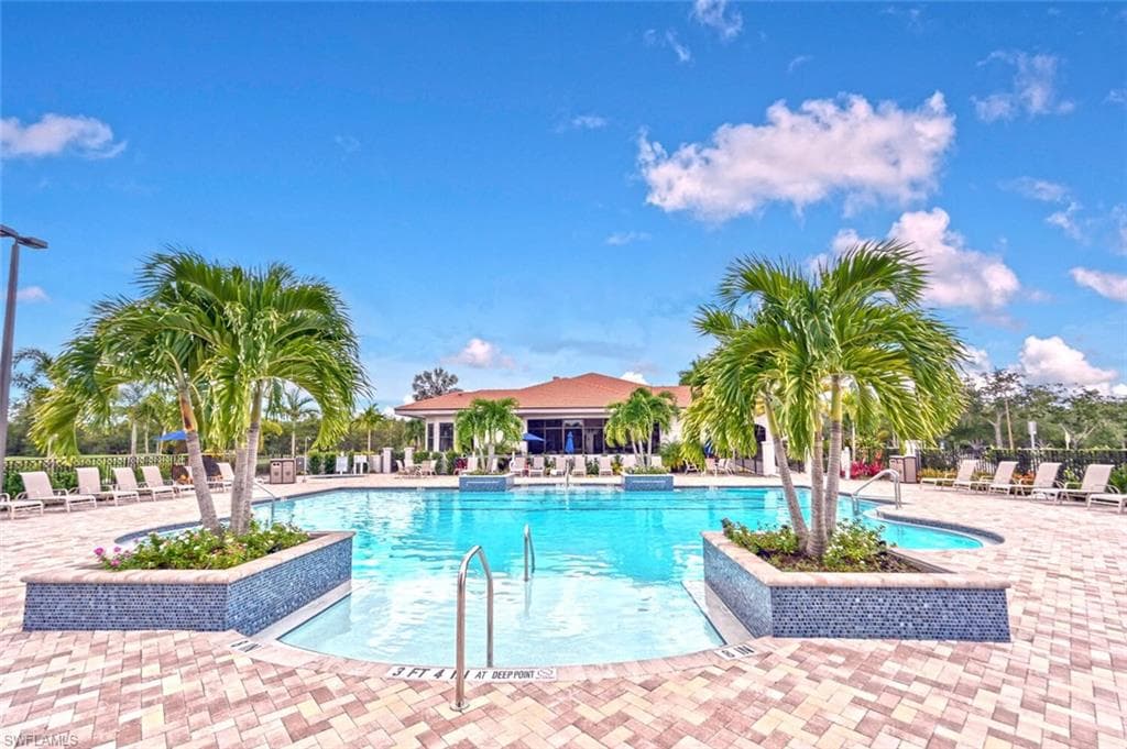 8555 Naples Heritage DR # 216, NAPLES FL 34112-35