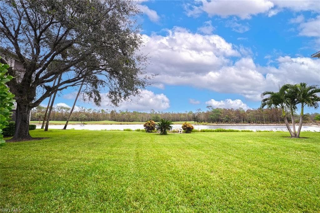 8555 Naples Heritage DR # 216, NAPLES FL 34112-29