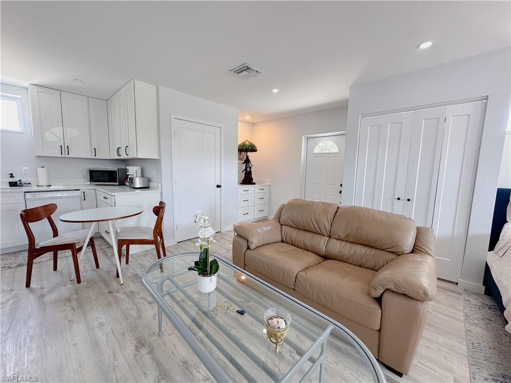 1308 Rosemary LN, NAPLES FL 34103-17