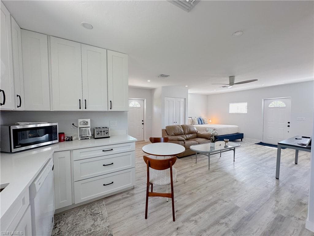 1308 Rosemary LN, NAPLES FL 34103-18