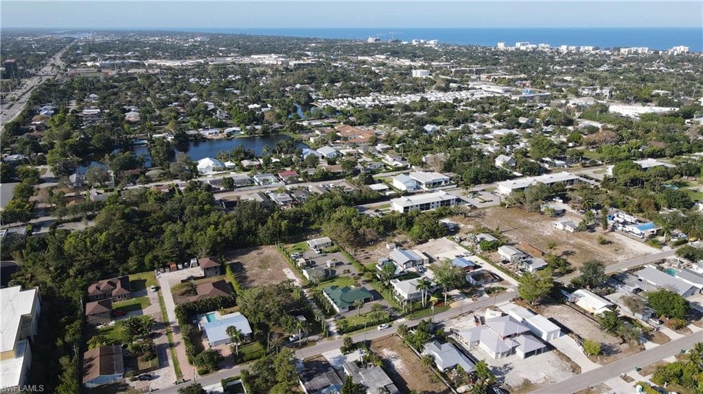 1308 Rosemary LN, NAPLES FL 34103-24