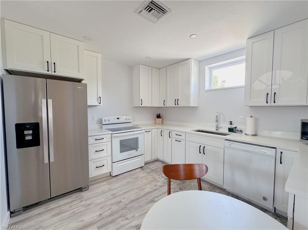 1308 Rosemary LN, NAPLES FL 34103-20