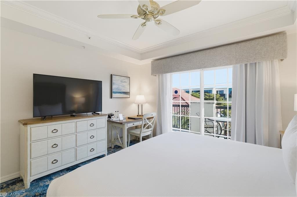 221 9th ST S # 403, NAPLES FL 34102-3