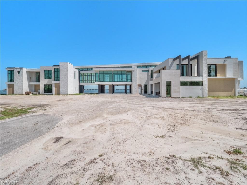 6400 Glock DR, FORT MYERS FL 33908-23