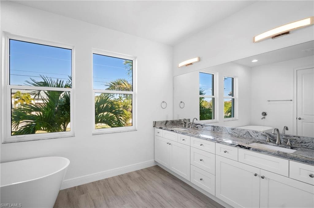 15698 Meacham CIR, PORT CHARLOTTE FL 33981-15