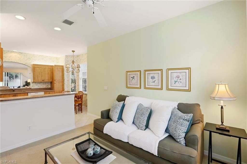 5685 Heron LN # 304, NAPLES FL 34110-26