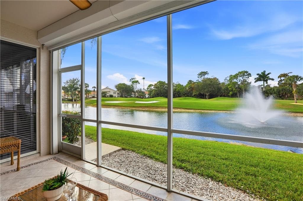 5685 Heron LN # 304, NAPLES FL 34110-5