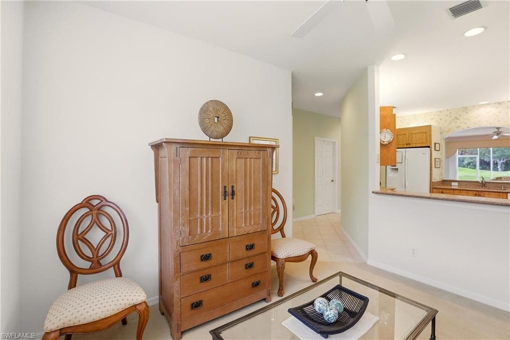 5685 Heron LN # 304, NAPLES FL 34110-27