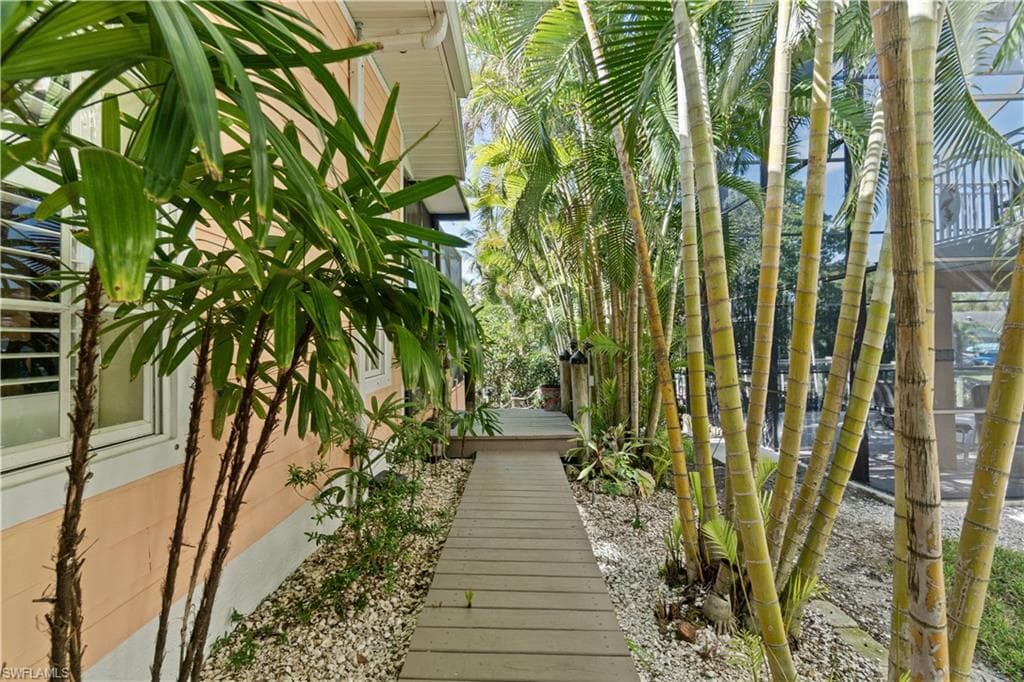 27140 Flamingo DR, BONITA SPRINGS FL 34135-37