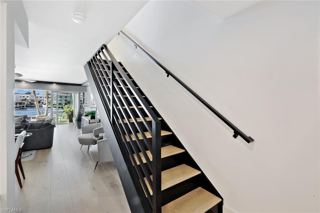 800 River Point DR # 212, NAPLES FL 34102-13