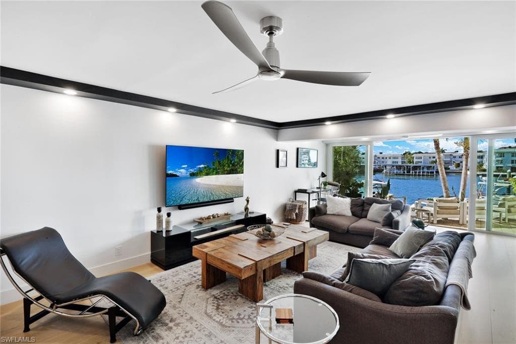 800 River Point DR # 212, NAPLES FL 34102-3