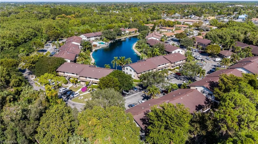 5238 Treetops DR # L201, NAPLES FL 34113-31