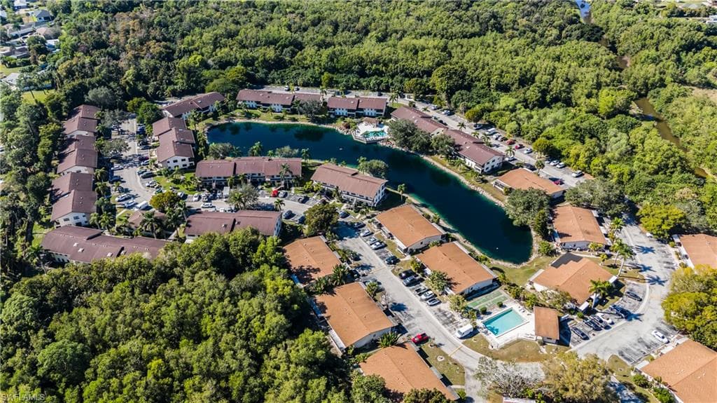 5238 Treetops DR # L201, NAPLES FL 34113-32